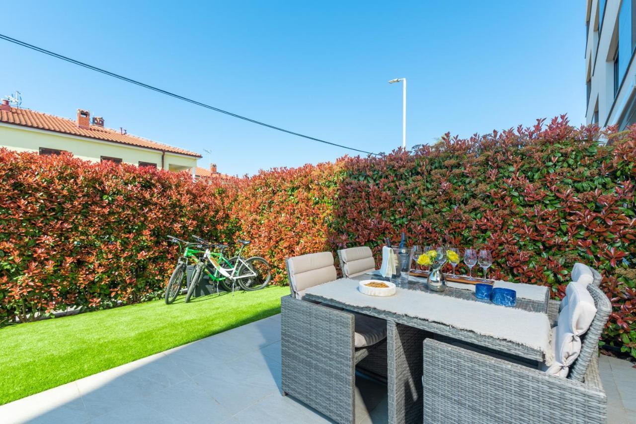 Luxury New Apartment With Private Garden Near The Beach! Poreč Eksteriør billede