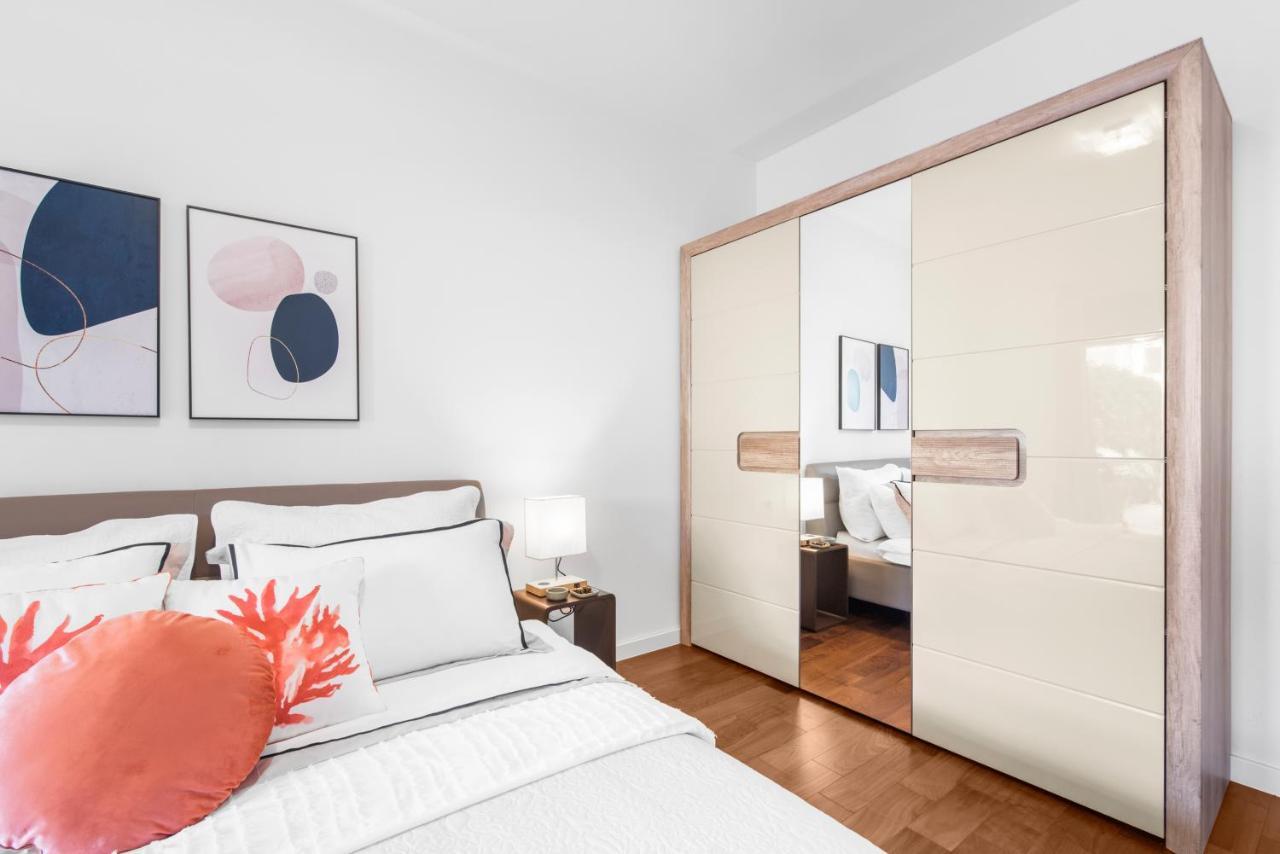 Luxury New Apartment With Private Garden Near The Beach! Poreč Eksteriør billede